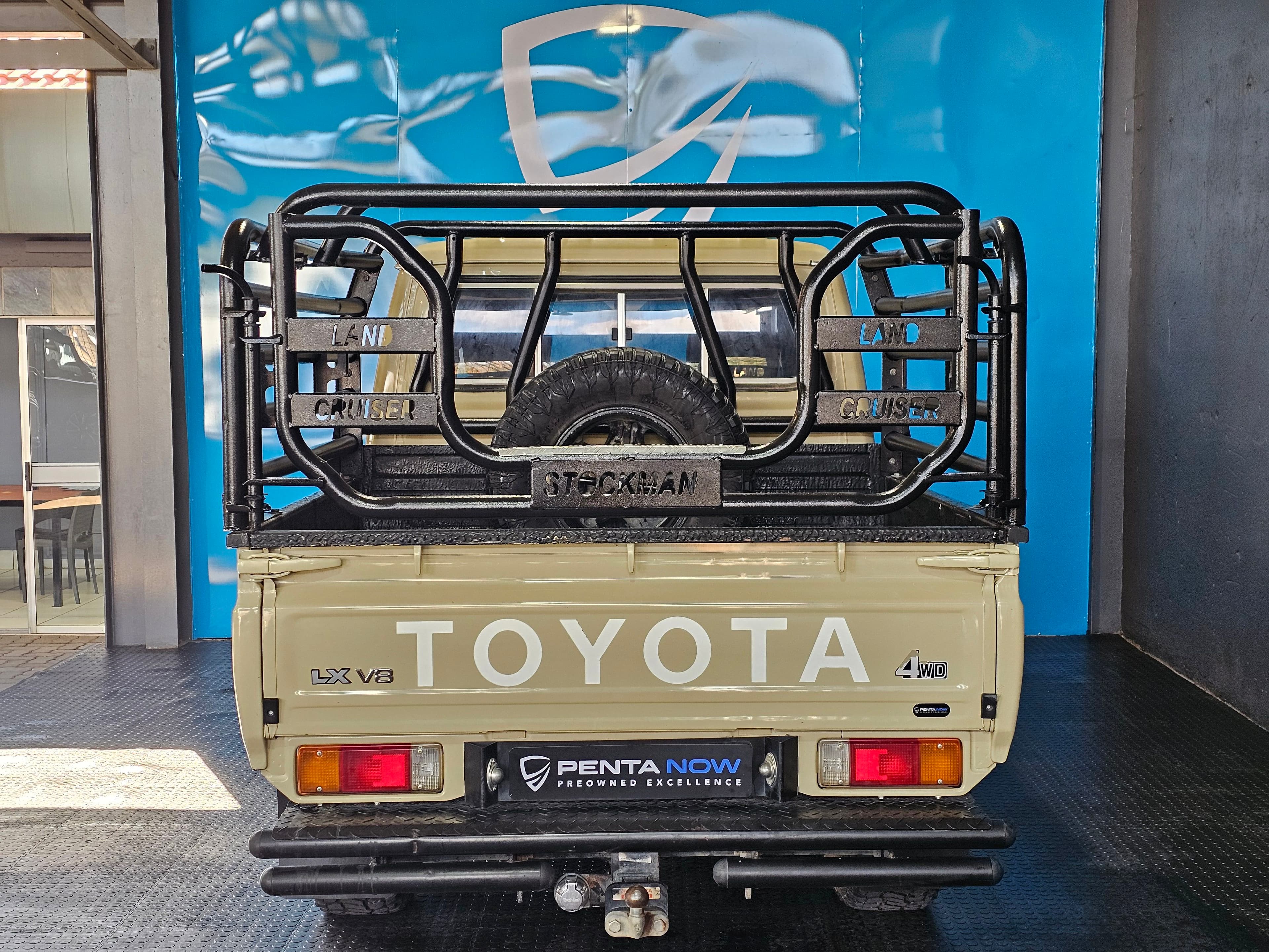 Toyota Land Cruiser 4.5 V8 Double Cab - Image 7